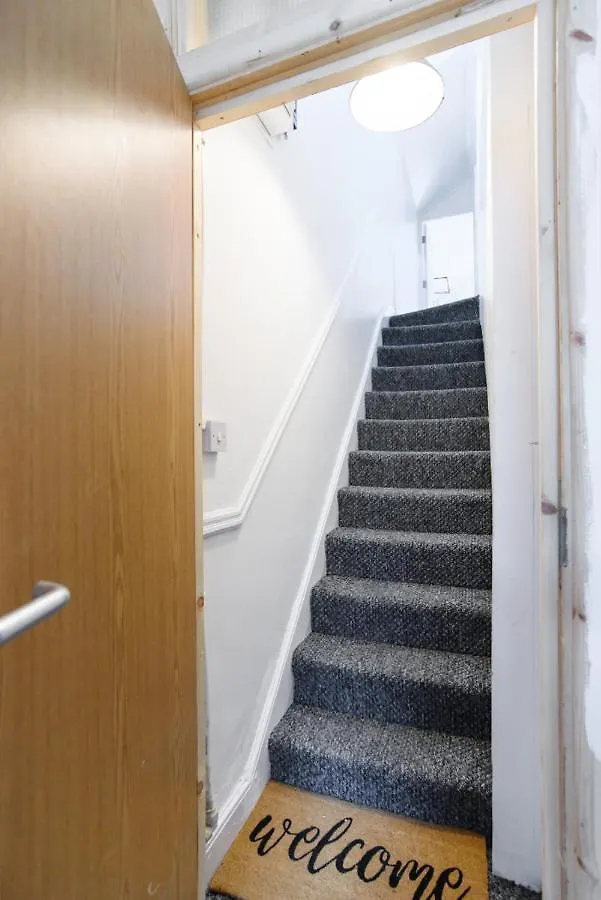 Salisbury Road Apartment By Property Promise Cardiff