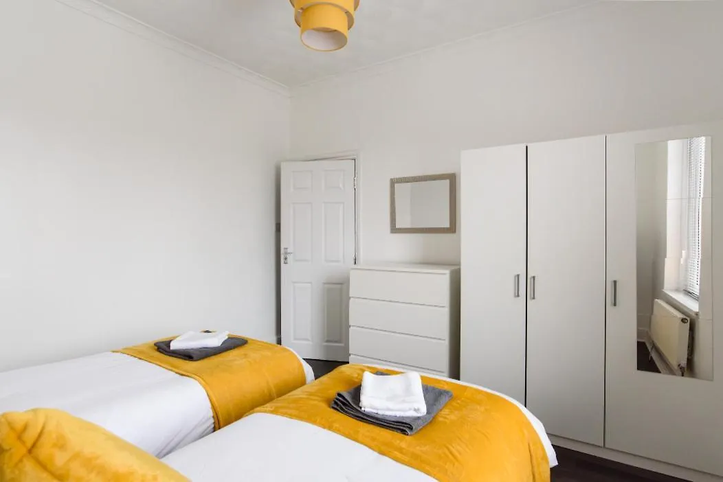 Salisbury Road Apartment By Property Promise Cardiff