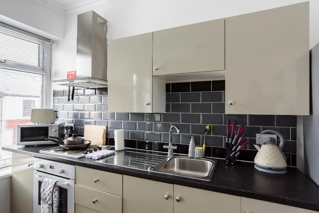 Salisbury Road Apartment By Property Promise Cardiff